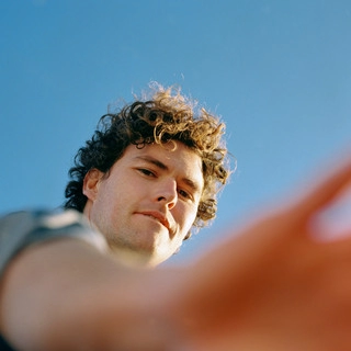 Artist cover Vance Joy
