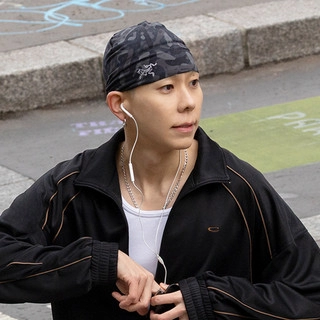 Artist cover Loco