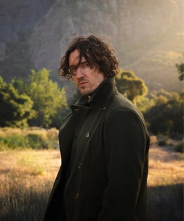 Artist cover Dean Lewis