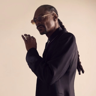 Artist cover Snoop Dogg