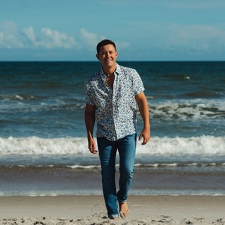 Artist cover Scotty McCreery