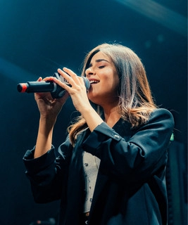 Artist cover Hansika Pareek