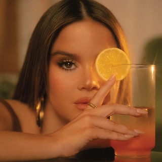 Artist cover Maren Morris