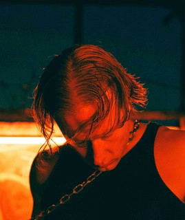 Artist cover Maze