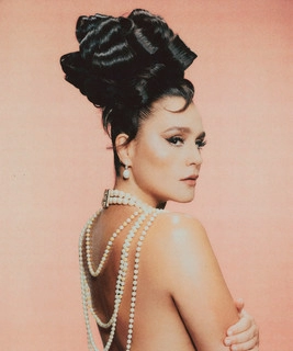 Artist cover Jessie Ware