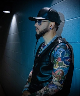 Artist cover Yandel