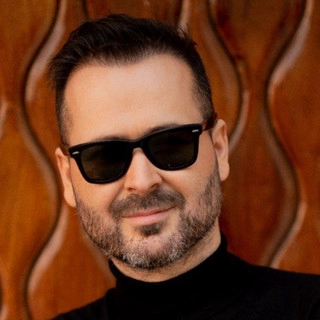Artist cover Edward Maya