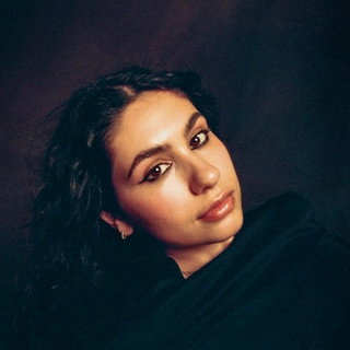 Artist cover Alessia Cara