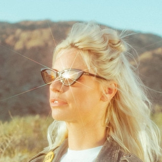 Artist cover Gin Wigmore