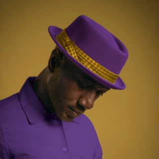 Artist cover Aloe Blacc
