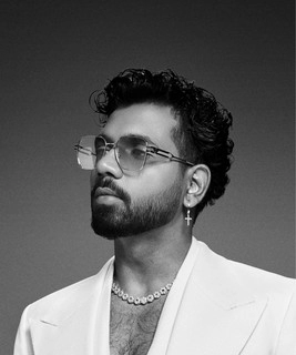 Artist cover King