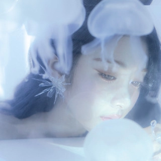 Artist cover HUH YUNJIN