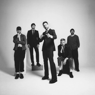 Artist cover Kaiser Chiefs