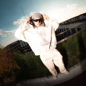 Track cover NAD BLOKIEM