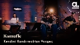 Video cover Kendini Kandırmaktan Vazgeç - Live at Akustikhane